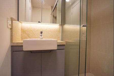 Banheiro Corredor de kitnet/studio à venda com 1 quarto, 41m² em Boa Vista, Porto Alegre