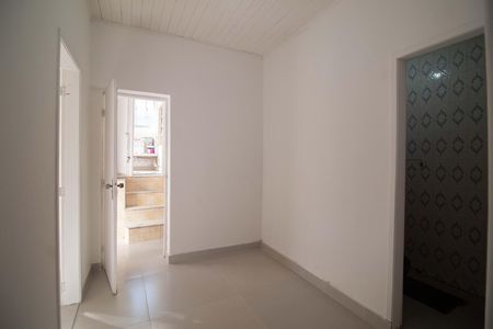 Casa para alugar com 85m², 2 quartos e sem vaga Casa para alugar com 85m², 2 quartos e sem vagaCorredores
