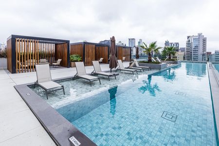 Apartamento à venda com 41m², 1 quarto e 1 vaga Apartamento à venda com 41m², 1 quarto e 1 vagaÁrea comum - Piscina