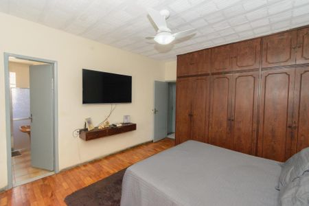 Casa para alugar com 240m², 4 quartos e 4 vagasSuíte