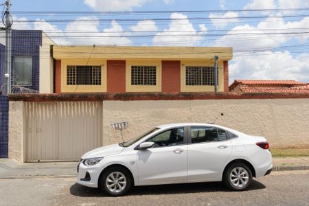 Casa para alugar com 240m², 4 quartos e 4 vagasFachada