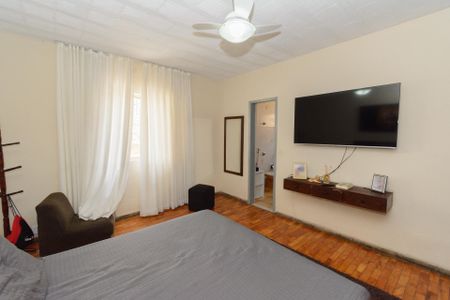 Casa para alugar com 240m², 4 quartos e 4 vagasSuíte