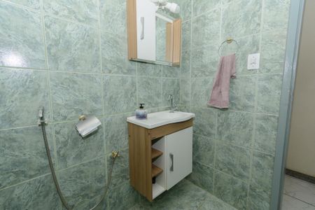 Casa para alugar com 240m², 4 quartos e 4 vagasBanheiro Social