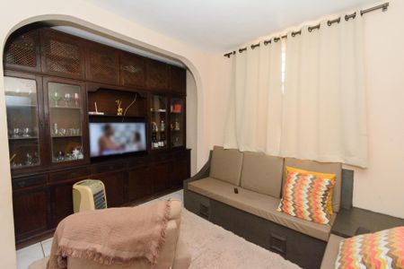 Casa para alugar com 240m², 4 quartos e 4 vagasSala 2