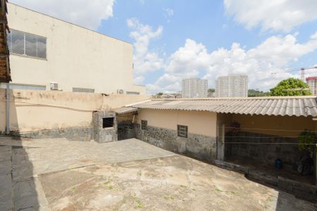 Casa para alugar com 240m², 4 quartos e 4 vagasQuintal