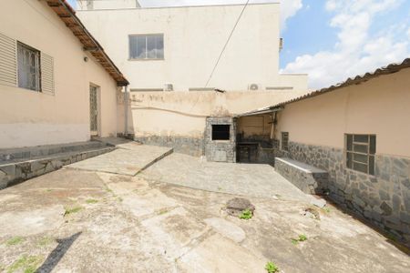 Casa para alugar com 240m², 4 quartos e 4 vagasQuintal