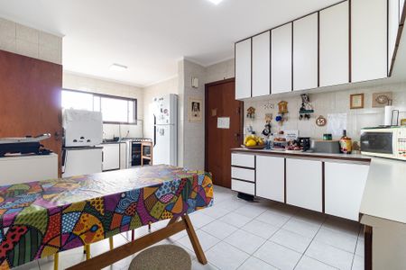 Apartamento à venda com 150m², 3 quartos e 2 vagasCozinha