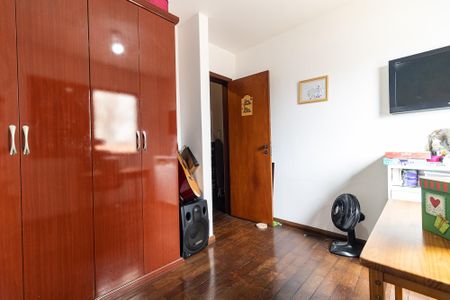 Apartamento à venda com 150m², 3 quartos e 2 vagasQuarto 2