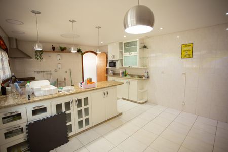 Casa para alugar com 235m², 3 quartos e 3 vagas Casa para alugar com 235m², 3 quartos e 3 vagasCozinha