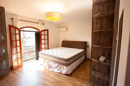 Casa para alugar com 235m², 3 quartos e 3 vagas Casa para alugar com 235m², 3 quartos e 3 vagasSuíte