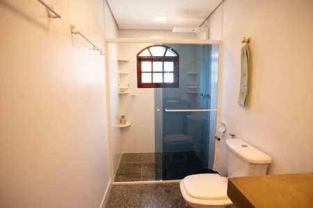 Casa para alugar com 235m², 3 quartos e 3 vagas Casa para alugar com 235m², 3 quartos e 3 vagasBanheiro Social