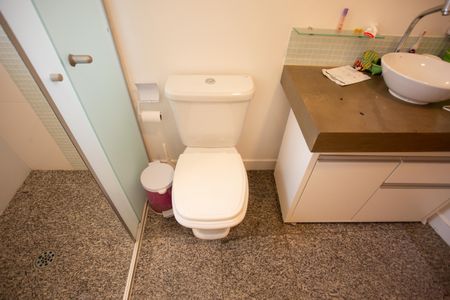 Casa para alugar com 235m², 3 quartos e 3 vagas Casa para alugar com 235m², 3 quartos e 3 vagasBanheiro Social