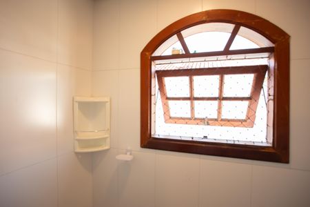 Casa para alugar com 235m², 3 quartos e 3 vagas Casa para alugar com 235m², 3 quartos e 3 vagasBanheiro Social