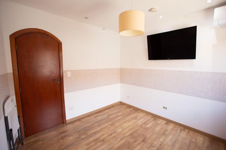 Casa para alugar com 235m², 3 quartos e 3 vagas Casa para alugar com 235m², 3 quartos e 3 vagasQuarto 1