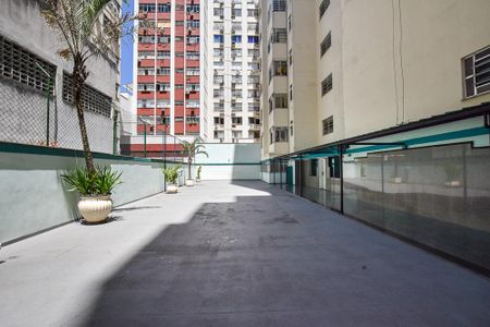 Apartamento à venda com 68m², 2 quartos e sem vagaÁrea comum