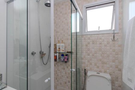 Apartamento à venda com 76m², 3 quartos e 2 vagasBanheiro da Suíte