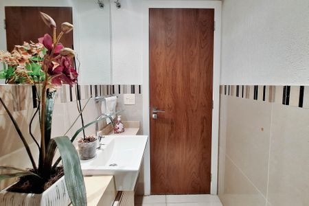 Apartamento à venda com 321m², 4 quartos e 3 vagasBanheiro Social