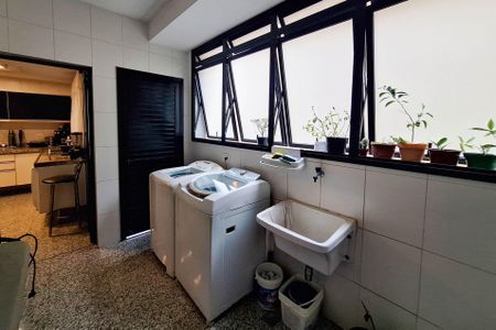 Apartamento à venda com 321m², 4 quartos e 3 vagasÁrea de Serviço