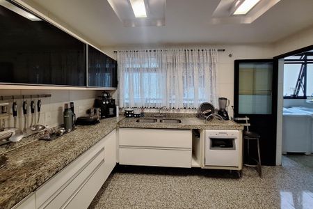 Apartamento à venda com 321m², 4 quartos e 3 vagasCozinha
