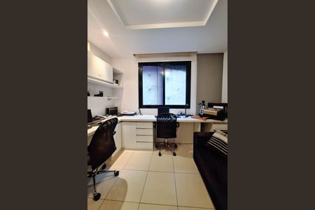 Apartamento à venda com 321m², 4 quartos e 3 vagasSuíte 3