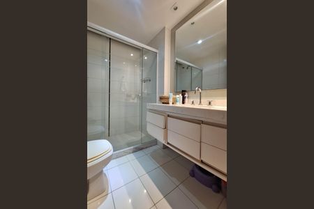 Apartamento à venda com 321m², 4 quartos e 3 vagasBanheiro da Suíte 3