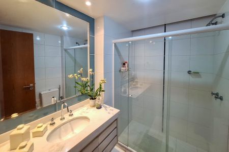 Apartamento à venda com 321m², 4 quartos e 3 vagasBanheiro da Suíte 2