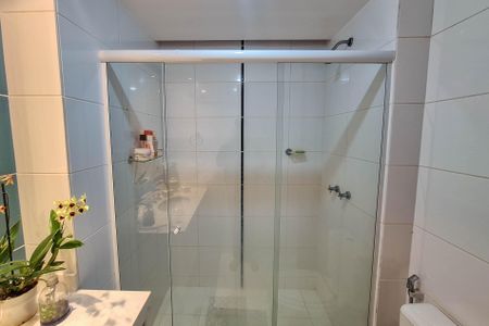 Apartamento à venda com 321m², 4 quartos e 3 vagasBanheiro da Suíte 2