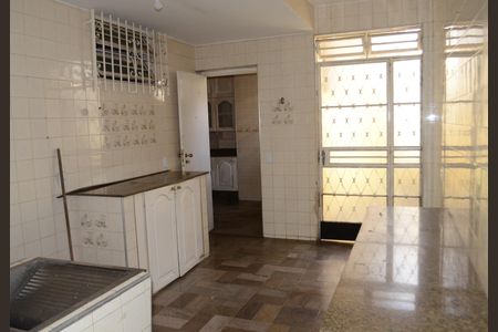 Casa à venda com 193m², 5 quartos e 4 vagasÁrea de Serviço