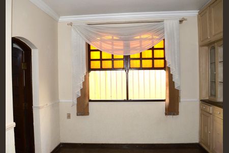 Casa à venda com 193m², 5 quartos e 4 vagasSala de Jantar