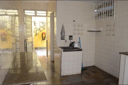 Casa à venda com 193m², 5 quartos e 4 vagasÁrea de Serviço