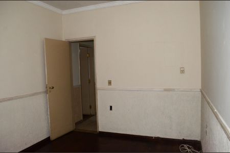 Casa à venda com 193m², 5 quartos e 4 vagasQuarto Suíte