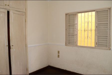 Casa à venda com 193m², 5 quartos e 4 vagasQuarto 4