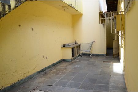 Casa à venda com 193m², 5 quartos e 4 vagasÁrea externa