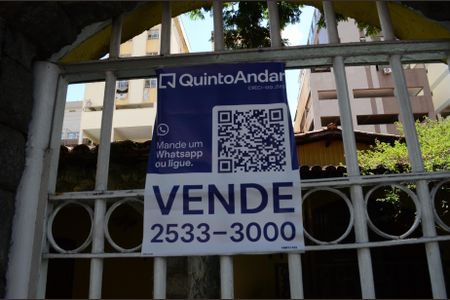 Casa à venda com 193m², 5 quartos e 4 vagasplaquinha