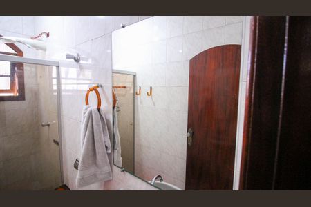 Casa à venda com 250m², 3 quartos e 3 vagasBanheiro (Casa 2)