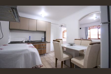 Casa à venda com 250m², 3 quartos e 3 vagasCozinha