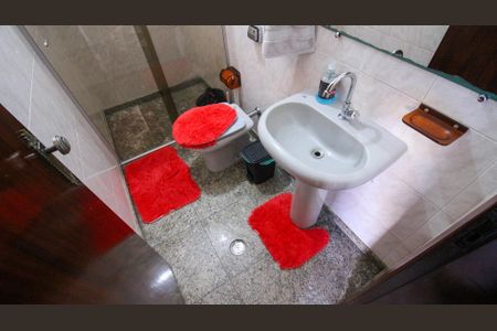 Casa à venda com 250m², 3 quartos e 3 vagasBanheiro (Casa 2)