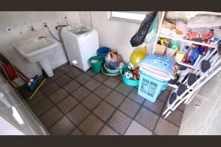 Casa à venda com 250m², 3 quartos e 3 vagasÁrea de Serviço (Casa 2)