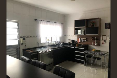Casa à venda com 129m², 3 quartos e 1 vaga