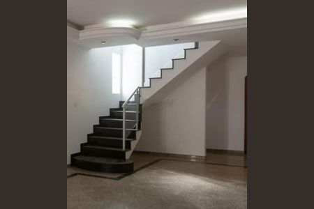 Casa à venda com 194m², 3 quartos e 4 vagas