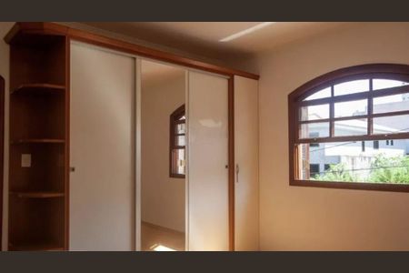 Casa à venda com 194m², 3 quartos e 4 vagas