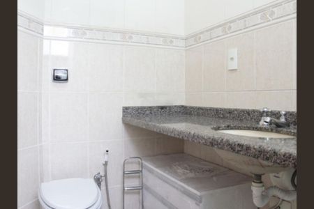 Casa à venda com 135m², 3 quartos e 2 vagas