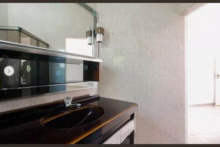 Casa à venda com 298m², 3 quartos e 3 vagas