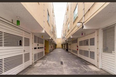 Casa à venda com 65m², 2 quartos e 1 vaga