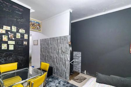 Casa à venda com 65m², 2 quartos e 1 vaga