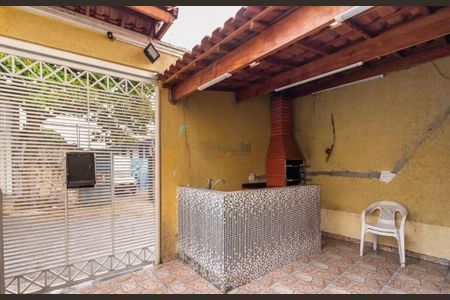 Casa à venda com 65m², 2 quartos e 1 vaga