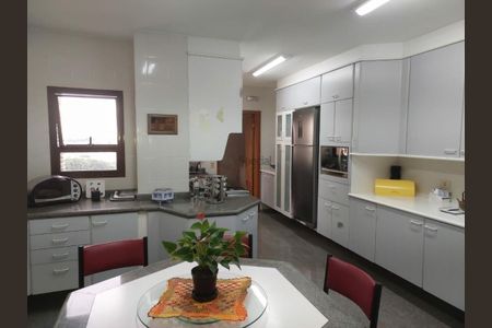 Apartamento à venda com 190m², 4 quartos e 3 vagas