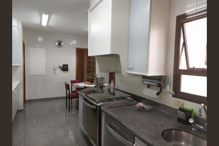 Apartamento à venda com 190m², 4 quartos e 3 vagas
