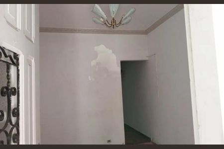 Casa à venda com 80m², 2 quartos e 1 vaga