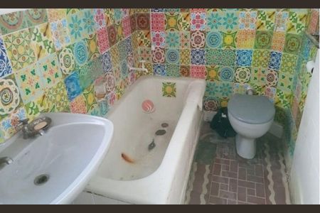 Casa à venda com 80m², 2 quartos e 1 vaga